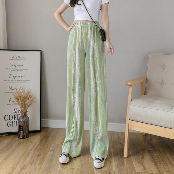 Model lat de pantaloni de dama colorati