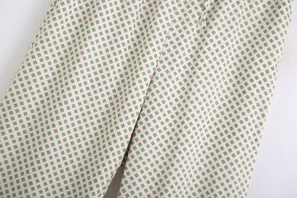 Широк модел ежедневен панталон с ластична талия