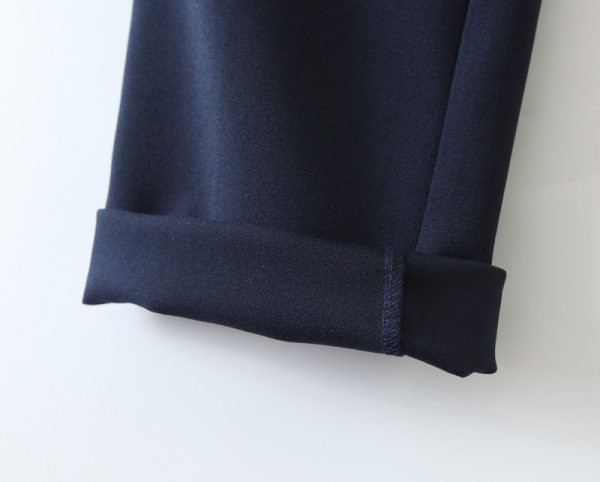 Pantaloni drepti casual cu bustiere și buzunare