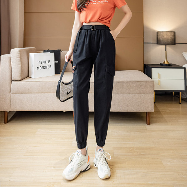 Pantaloni de dama cu buzunare si curea de culoare neagra