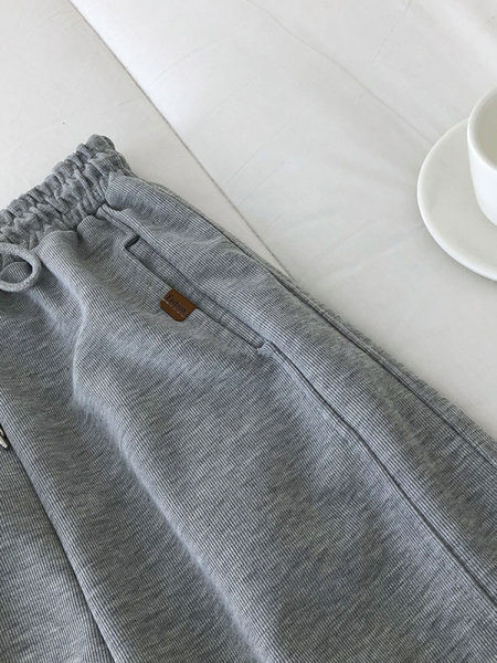 Ležerne ženske hlače na gumicu i vezanje