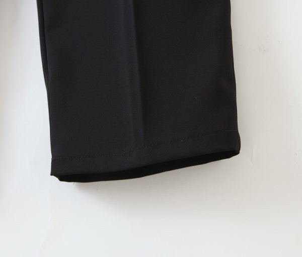 Pantaloni drepti de damă cu legături negre în talie