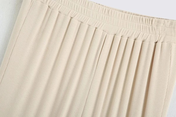 Ležerne široke hlače s elastičnim strukom za žene