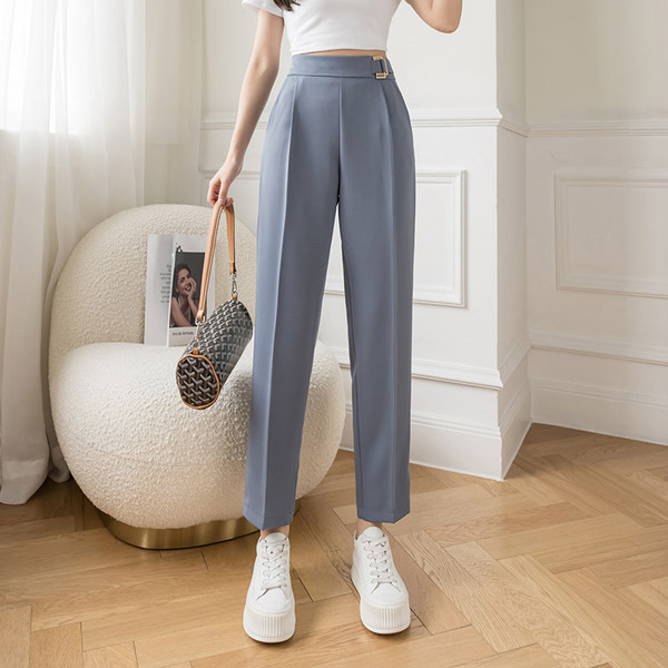 Pantaloni moderni de dama cu decor metalic