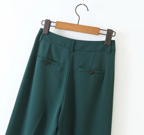 Ежедневни панталони с висока талия в зелен цвят