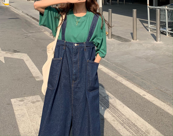 Salopeta de dama model nou din denim cu bretele