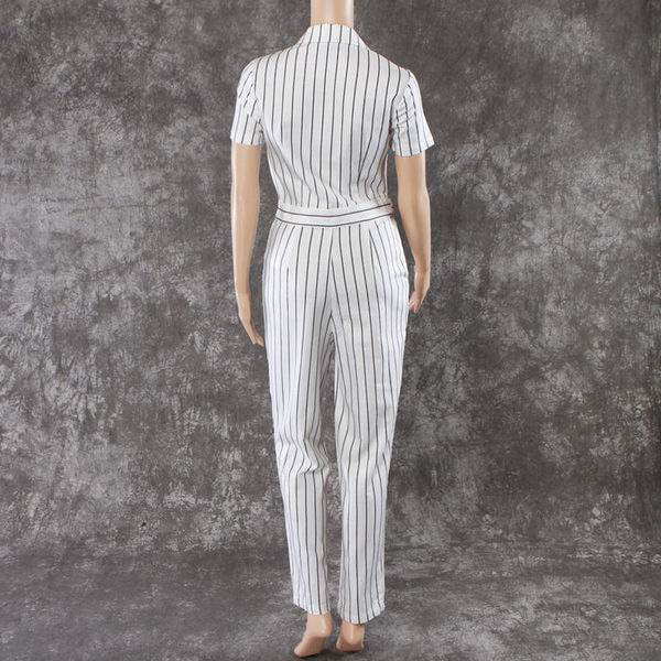 Model nou de salopetă de damă în dungi cu mâneci scurte