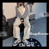 Salopeta de dama cu broderie in alb si negru