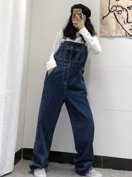 Salopetă largă din denim pentru femei, cu buzunare adânci și nasturi