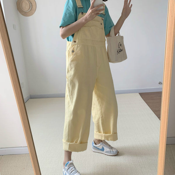 Salopetă colorată de damă cu picioare largi