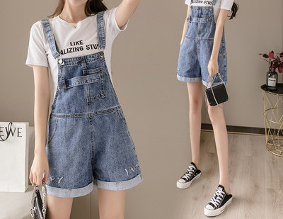 Pantaloni scurți casual de damă din denim în albastru