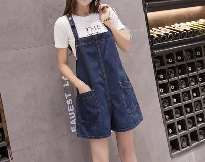 Pantaloni scurți casual de damă din denim în albastru