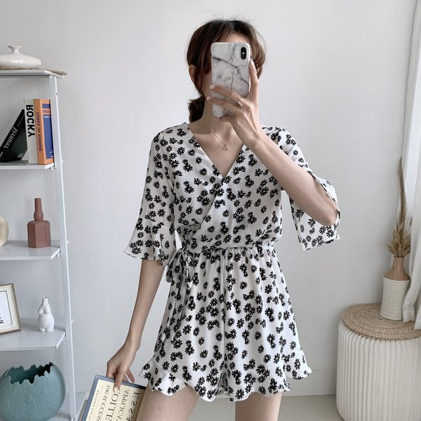 Salopeta de dama scurta cu maneci 3/4 si talie elastica