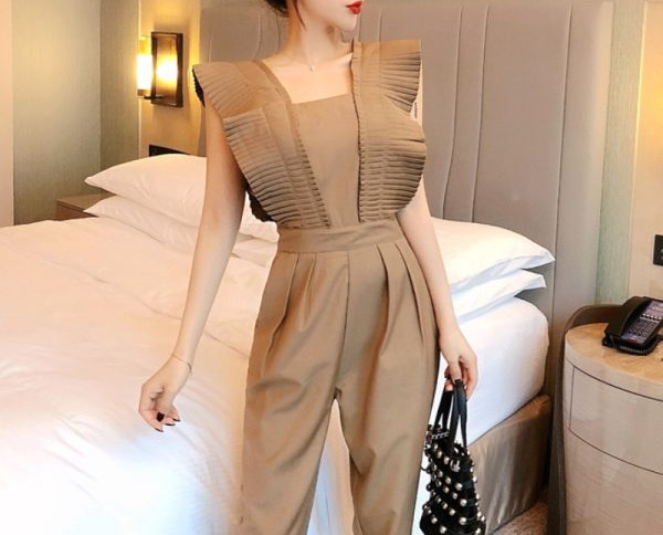 Salopetă lungă de damă modernă cu bucle