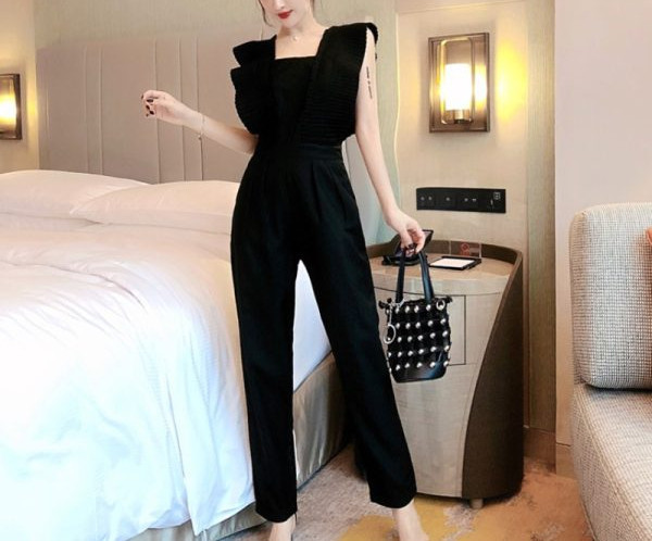 Salopetă lungă de damă modernă cu bucle