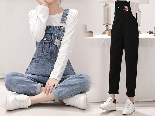 Salopeta casual dama cu iepure brodat