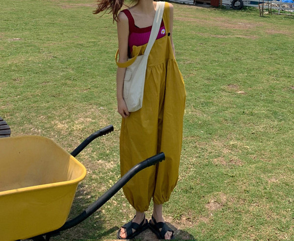 Salopeta dama casual cu bretele - model lat