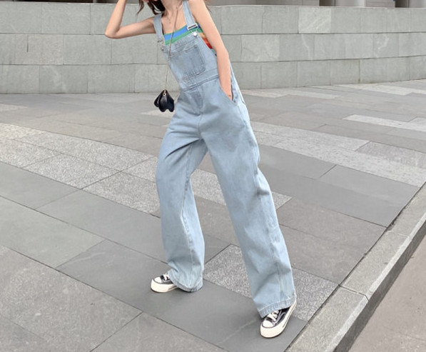 Salopeta de dama din denim model simplu - cu buzunare