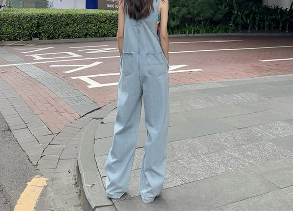 Salopeta de dama din denim model simplu - cu buzunare