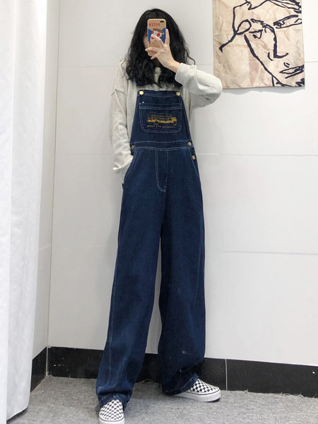 Salopeta de dama din denim cu broderie in albastru