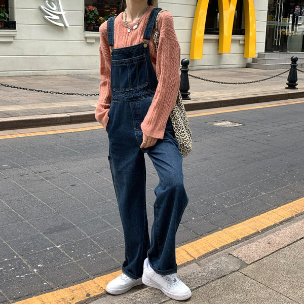 Γυναικείες φόρμες τζιν με τσέπη και τιραντάκια σε μπλε και μαύρο χρώμα