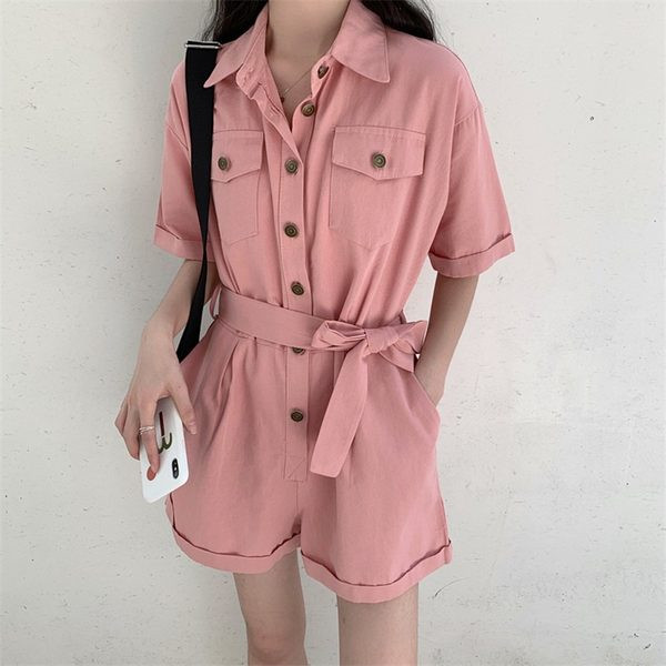 Salopeta scurta de dama cu nasturi si centura in talie