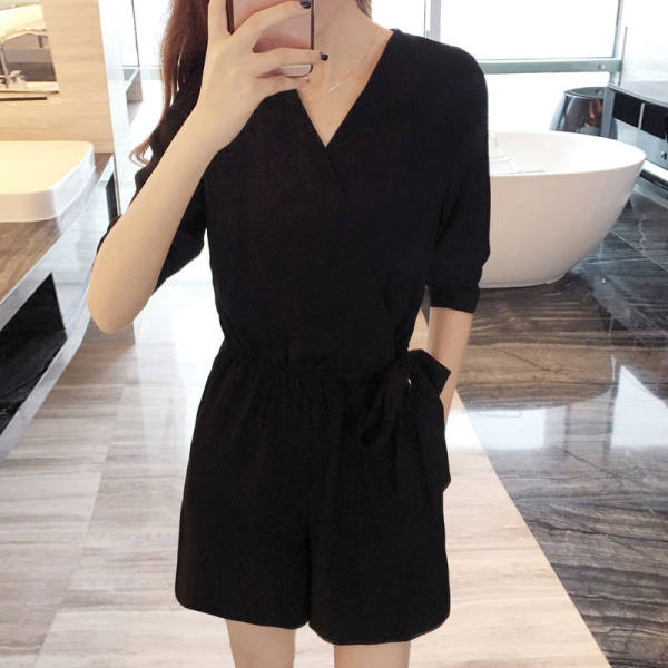 Salopeta de dama neagra cu maneci 3/4 si curea