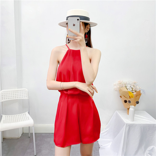 Salopeta de dama actuala cu spatele gol