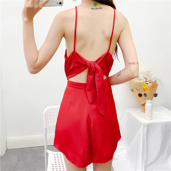 Salopeta de dama actuala cu spatele gol