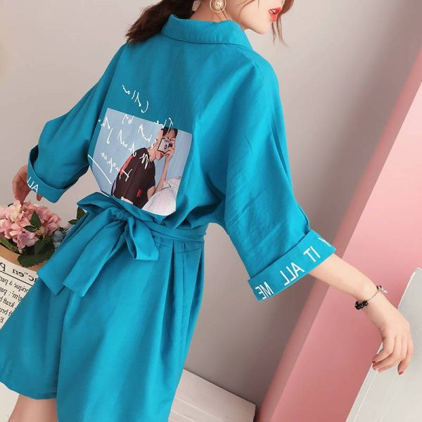 Camasa scurta de dama tip salopeta cu aplicatie pe spate