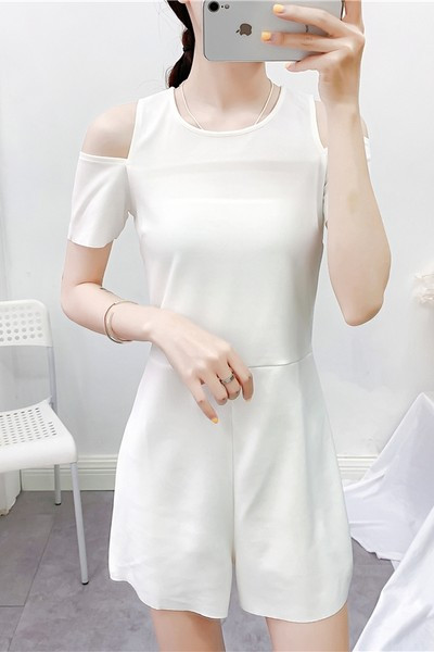 Νέο μοντέλο γυναικεία ολόσωμη φόρμα με γυμνούς ώμους και στρογγυλή λαιμόκοψη