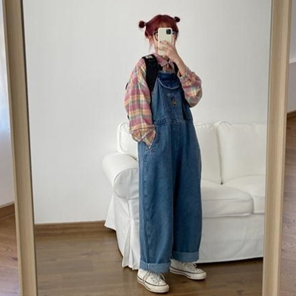 Γυναικείες ολόσωμες φόρμες τζιν με κεντήματα σε μπλε χρώμα