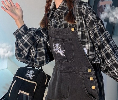 Salopeta dama cu nasturi si broderie