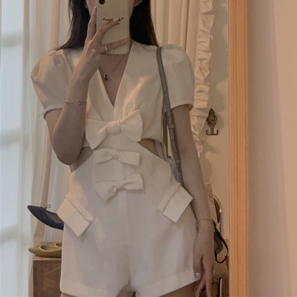 Νέο μοντέλο γυναικεία ολόσωμη φόρμα με λαιμόκοψη και κορδέλες