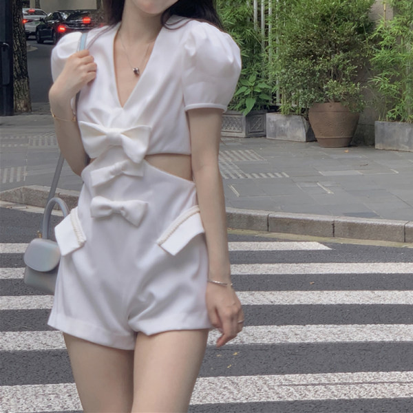 Νέο μοντέλο γυναικεία ολόσωμη φόρμα με λαιμόκοψη και κορδέλες