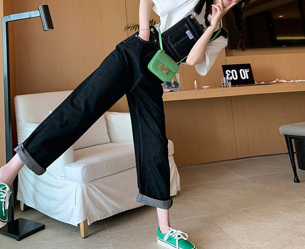 Model nou de salopete de dama de culoare neagra