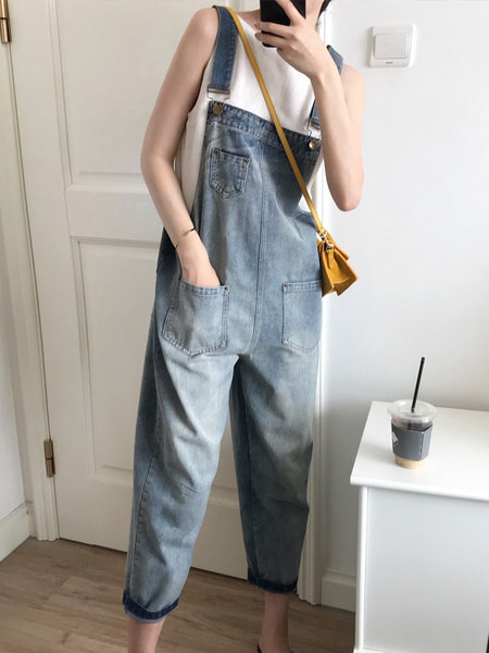 Salopeta de dama model nou din denim cu buzunare