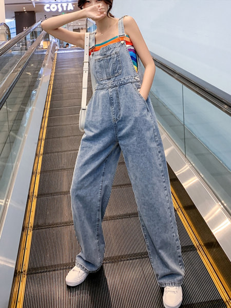 Salopeta de dama din denim cu buzunare - model lat