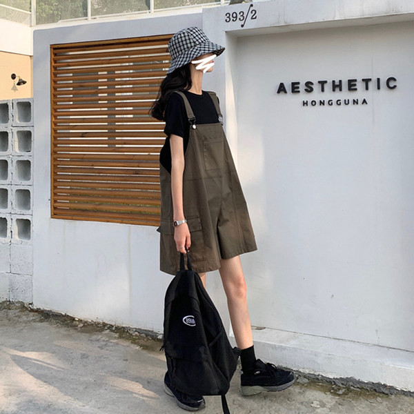 Salopeta de dama scurta model gratuit cu bretele