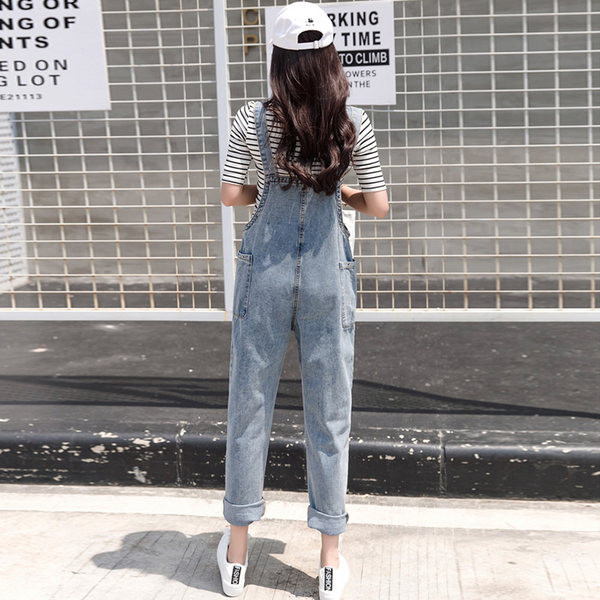 Salopeta de dama din denim cu buzunare - model lat