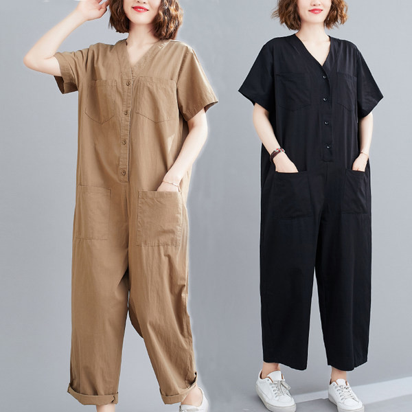 Γυναικεία μοντέρνα μονόχρωμη  ολόσωμη φόρμα με κοντά μανίκια και τσέπες