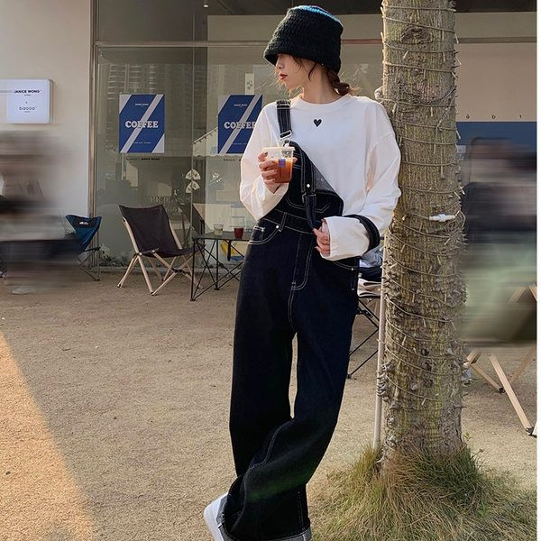 Salopeta de dama cu bretele de culoare neagra