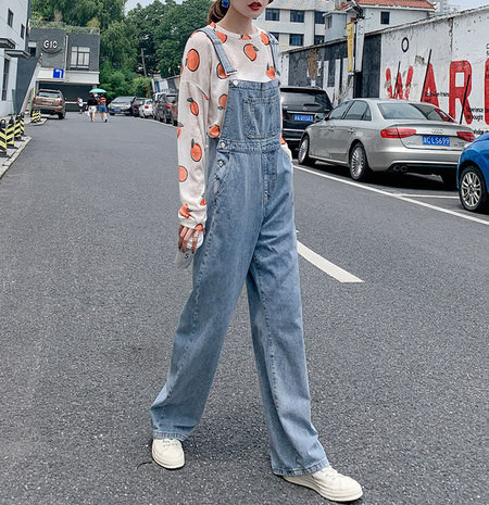 Novi model ženskog kombinezona na tregere u plavoj boji