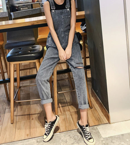 Salopeta de dama cu motive rupte si buzunare