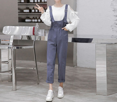 Salopetă elegantă de damă cu bretele model simplu și legături în talie