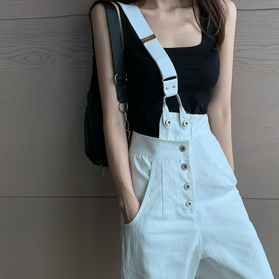 Salopeta de dama moderna cu nasturi si curea