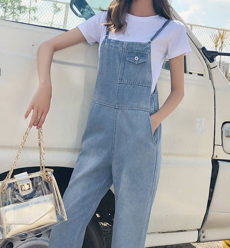 Γυναικείες casual φόρμες με λεπτά τιραντάκια και τσέπες