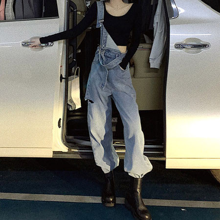 Salopetă casual cu buzunare și motive rupte