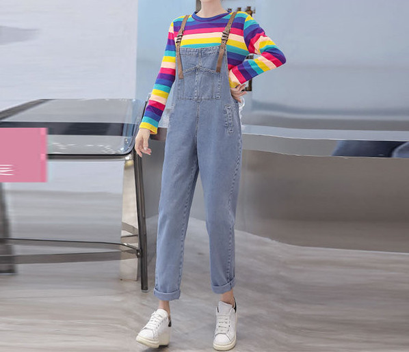 Set de dama doua modele-salopeta cu bretele si bluza multicolora cu maneca scurta si lunga