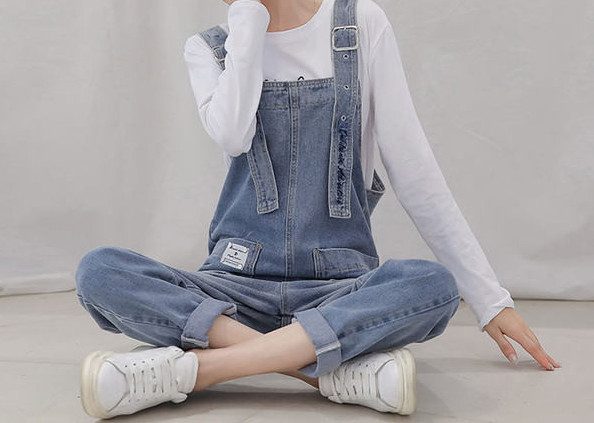 Γυναικείο σετ φόρμα και μπλούζα με δύο μοντέλα - ριγέ